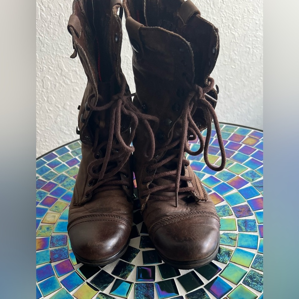Steve Madden Women’s Flannel Fold Down Lace-up Leather Combat Boots.